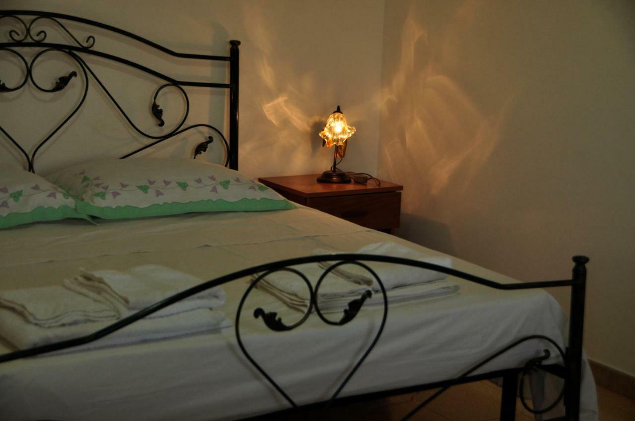 B&B La Seta Rossa Galatone Exteriör bild